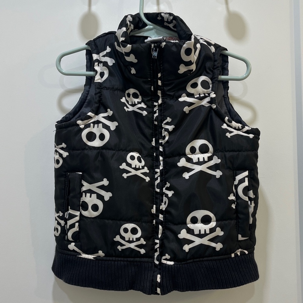 Disney Jake and the Neverland Pirates Skull Crossbones Black Zip Up Vest, 2T-3T